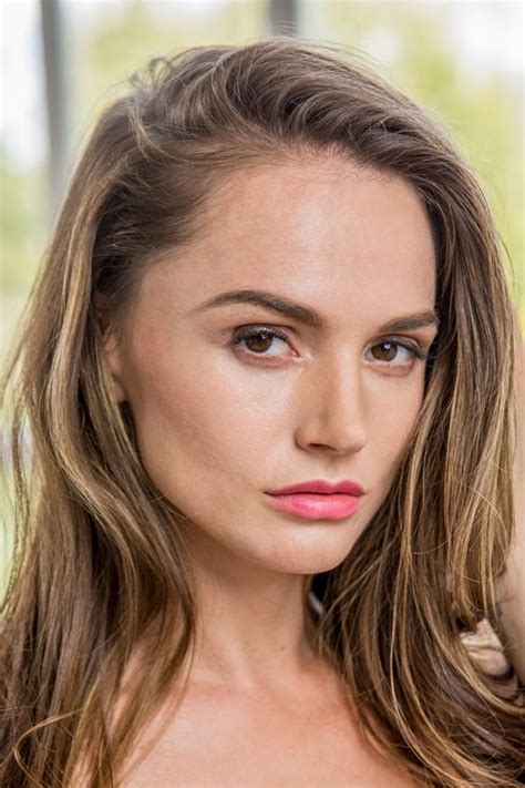 Vídeos Pornôs de Tori Black 